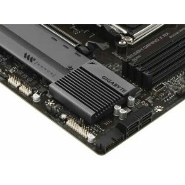 Материнская плата Gigabyte B650M GAMING X AX, Socket AM5, AMD B650, 4xDDR5-5200, HDMI+DP+DP, 1xPCI-Ex16, 1xPCI-Ex1, 4xSATA3(RAID 0/1/10), 2xM.2, 8 Ch Audio, 2.5GLan, WiFi, (4+4)xUSB2.0, (3+2)xUSB3.2, (1+1)xUSB3.2 Type-C™, 1xPS/2, mATX, RTL {}